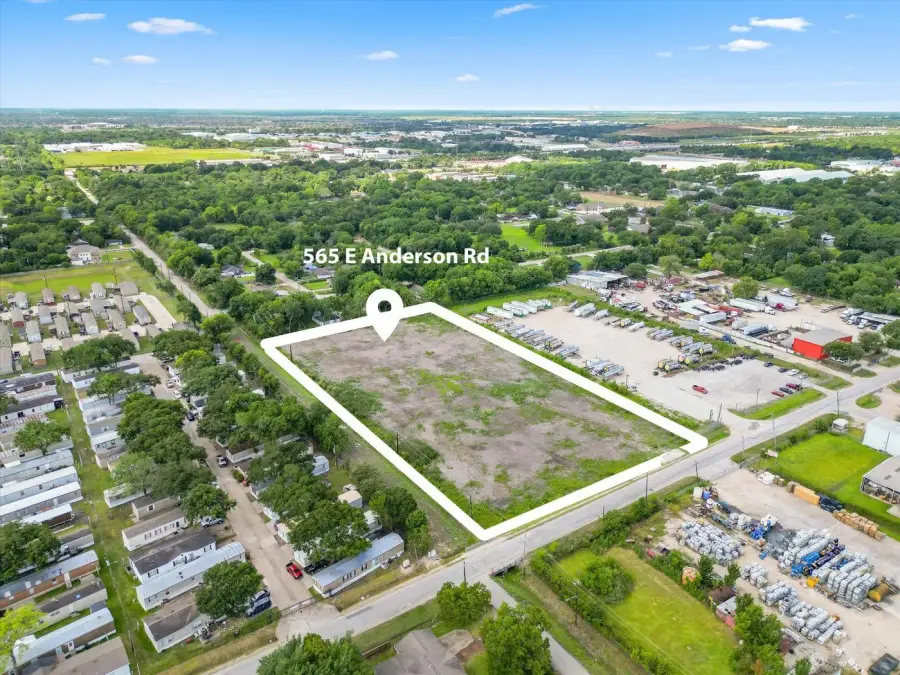 565 E Anderson, left back view highlighted